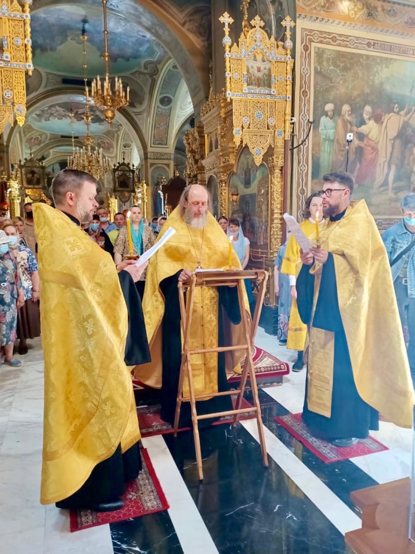 Молебен у мощей благоверного князя Александра Невского в Подольске